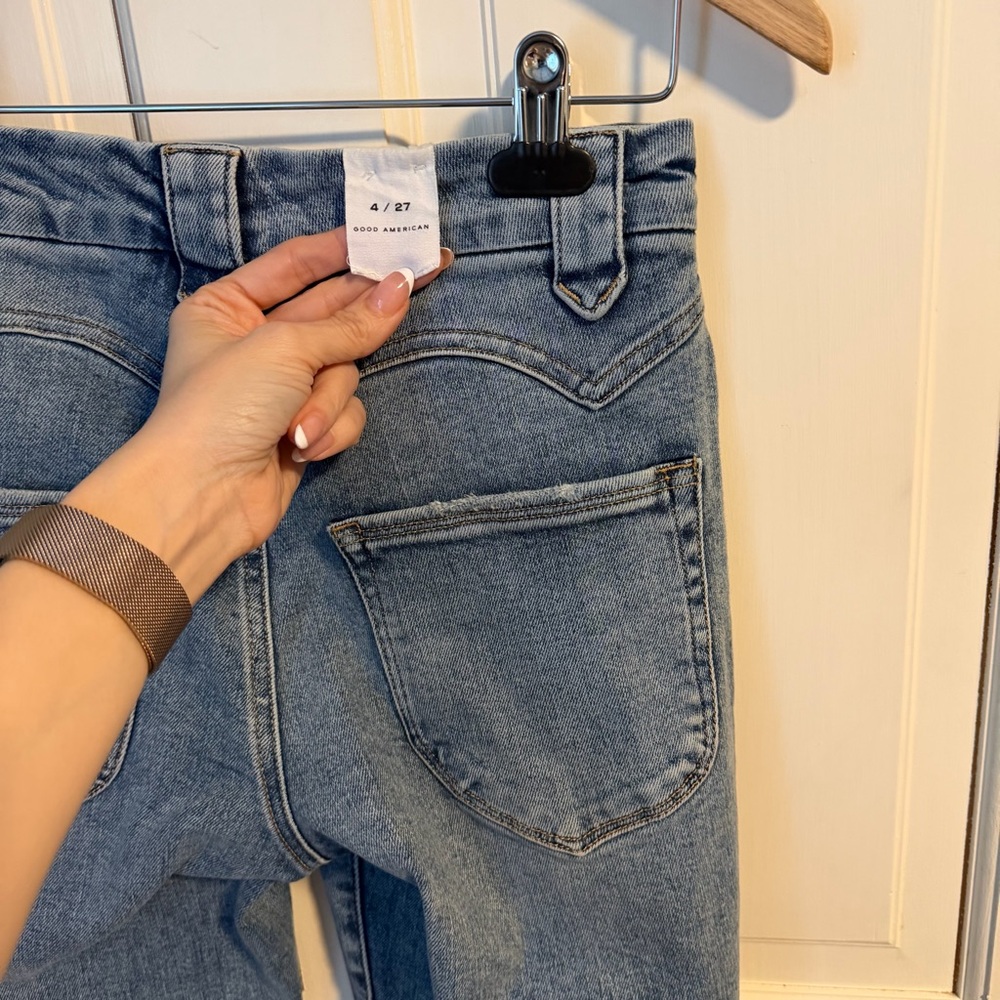 Good American Good Legs Straight Jeans with Western Details 4 27 Light Wash - Picture 9 of 11